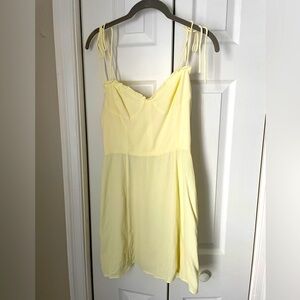Aritzia Wilfred Mini Dress Size Small in Pastel Yellow: Never Worn